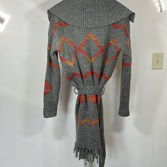 HINGE Women's Tribal Pattern Fringe Shawl Wrap Cardigan Gray Size Extra Small - Picture 8 of 10